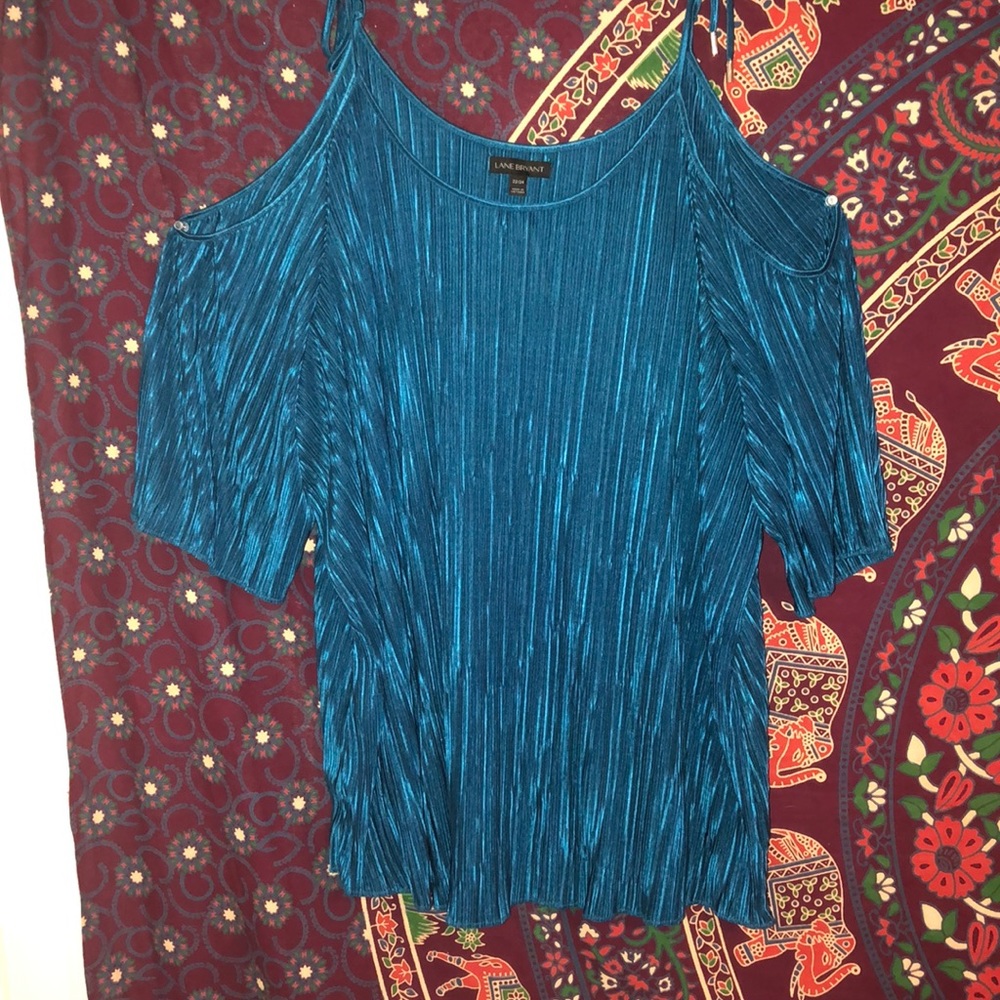 Lane Bryant Cold Shoulder Top NWT